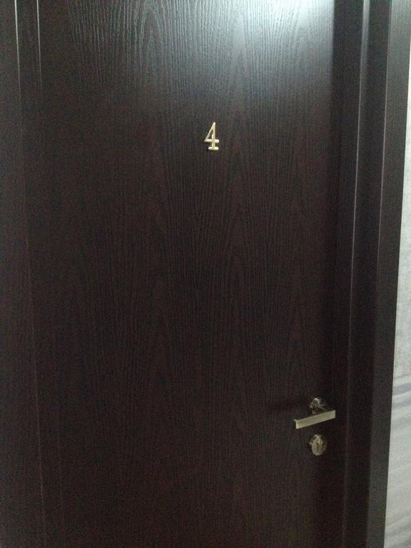 Hotel Salmer Тбилиси Стая снимка