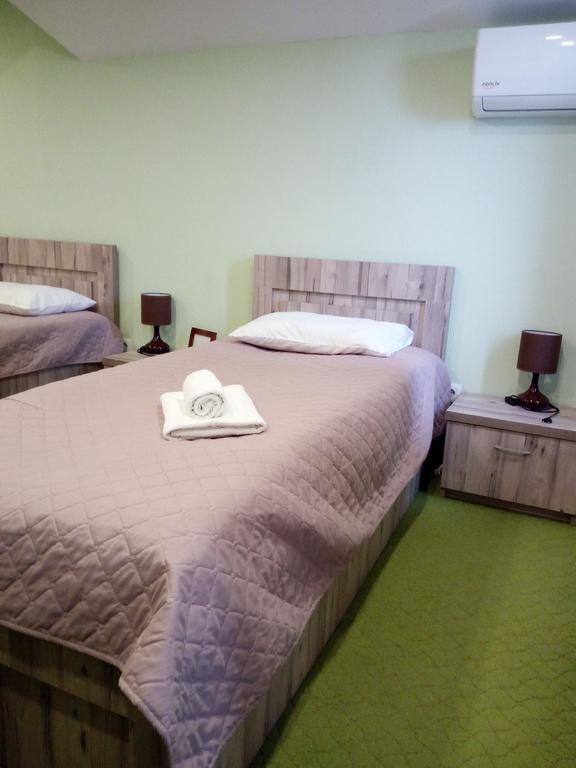Hotel Salmer Тбилиси Екстериор снимка
