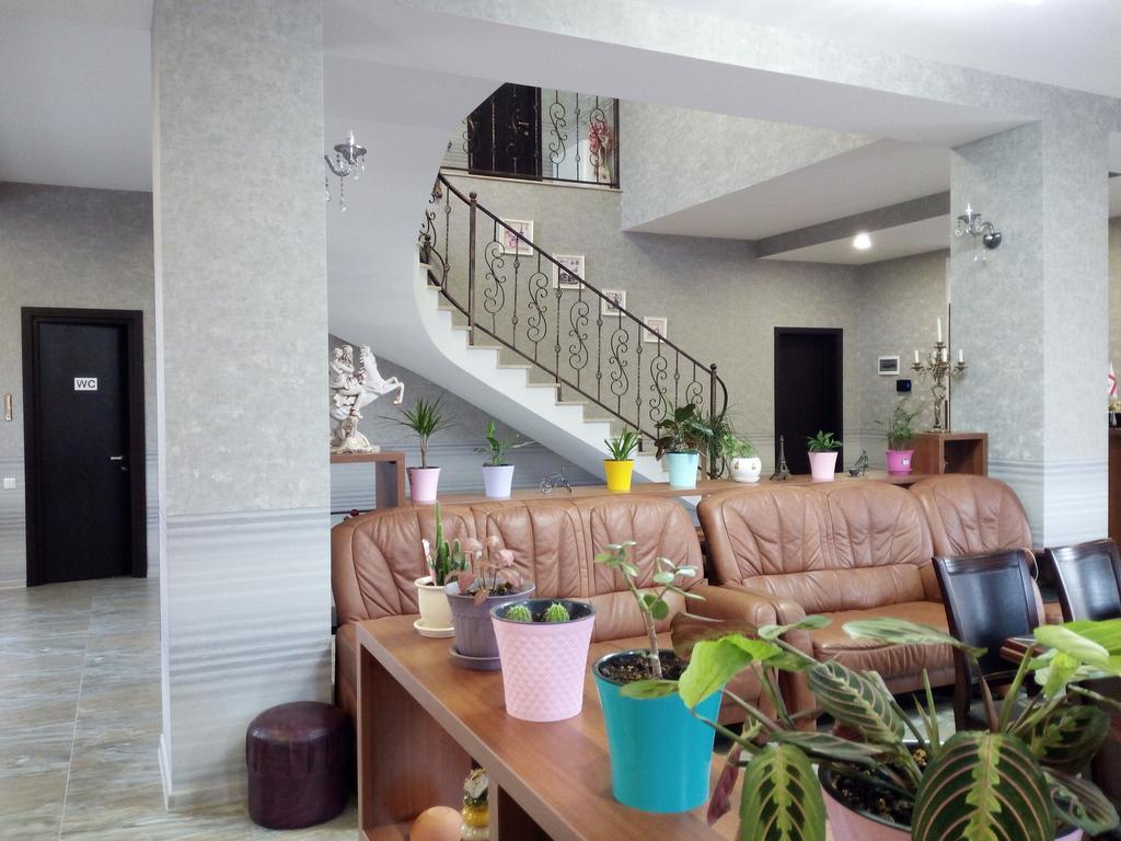 Hotel Salmer Тбилиси Екстериор снимка