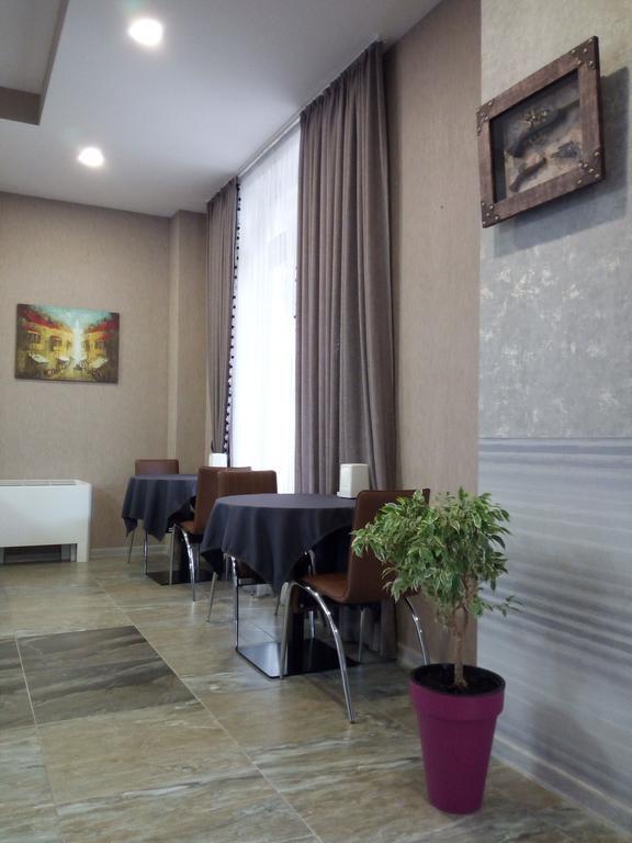 Hotel Salmer Тбилиси Екстериор снимка