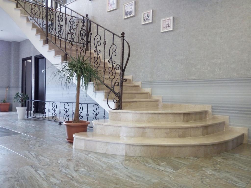 Hotel Salmer Тбилиси Екстериор снимка