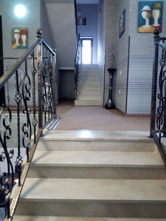 Hotel Salmer Тбилиси Екстериор снимка