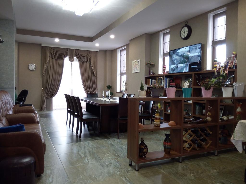 Hotel Salmer Тбилиси Екстериор снимка