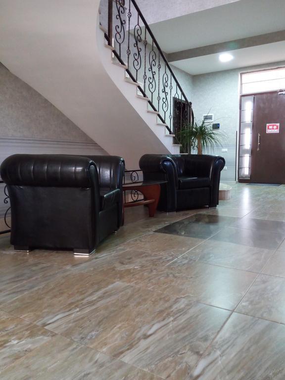 Hotel Salmer Тбилиси Екстериор снимка