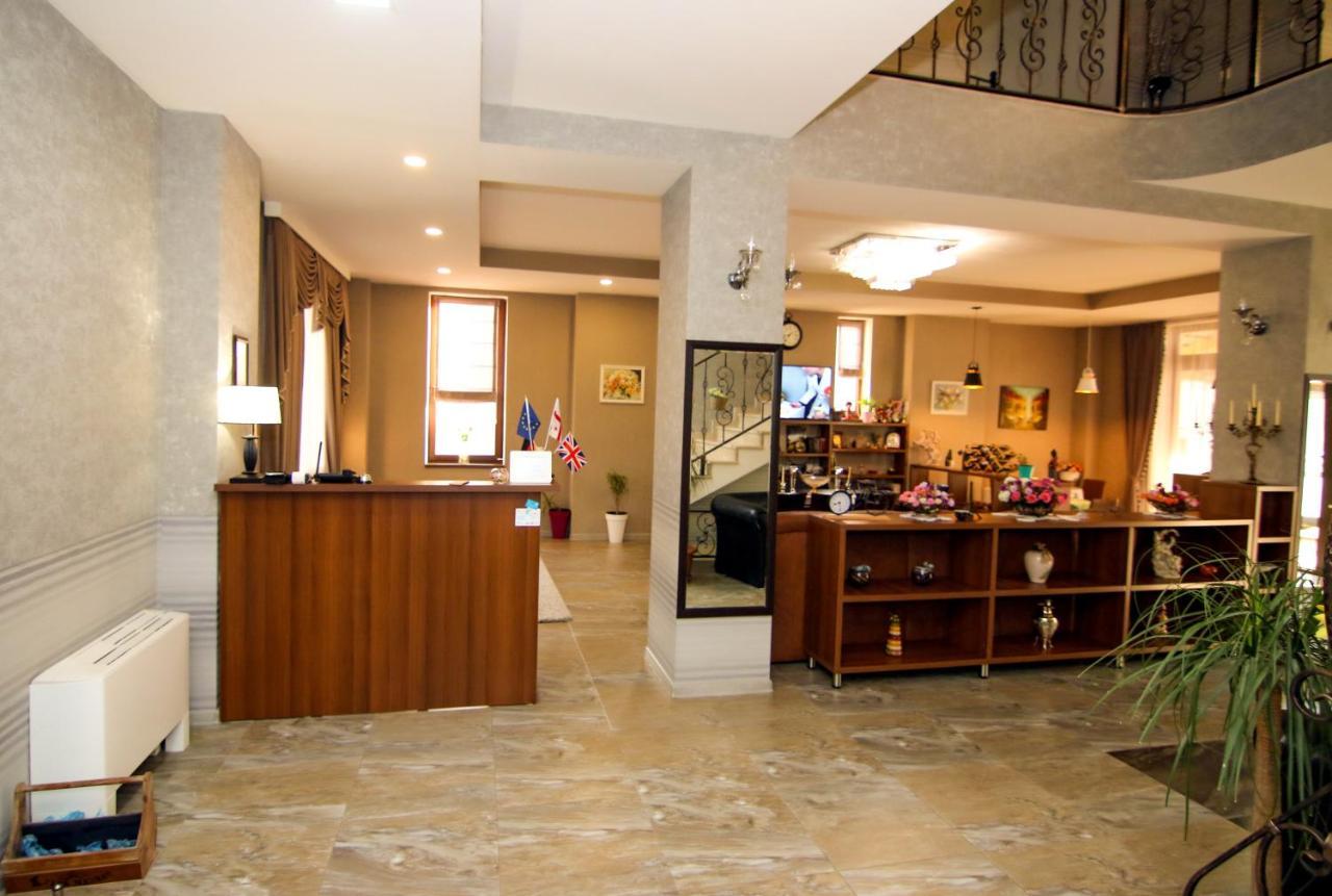 Hotel Salmer Тбилиси Екстериор снимка