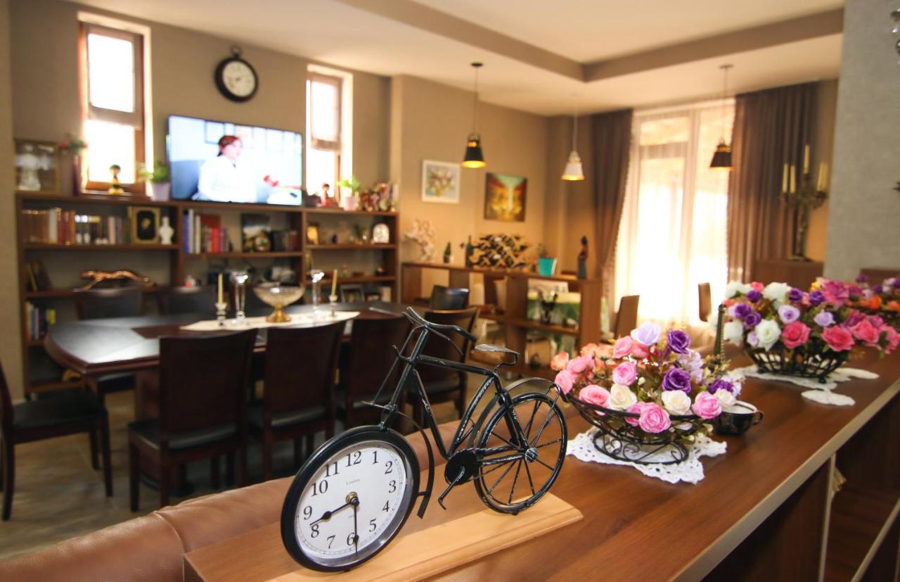 Hotel Salmer Тбилиси Екстериор снимка