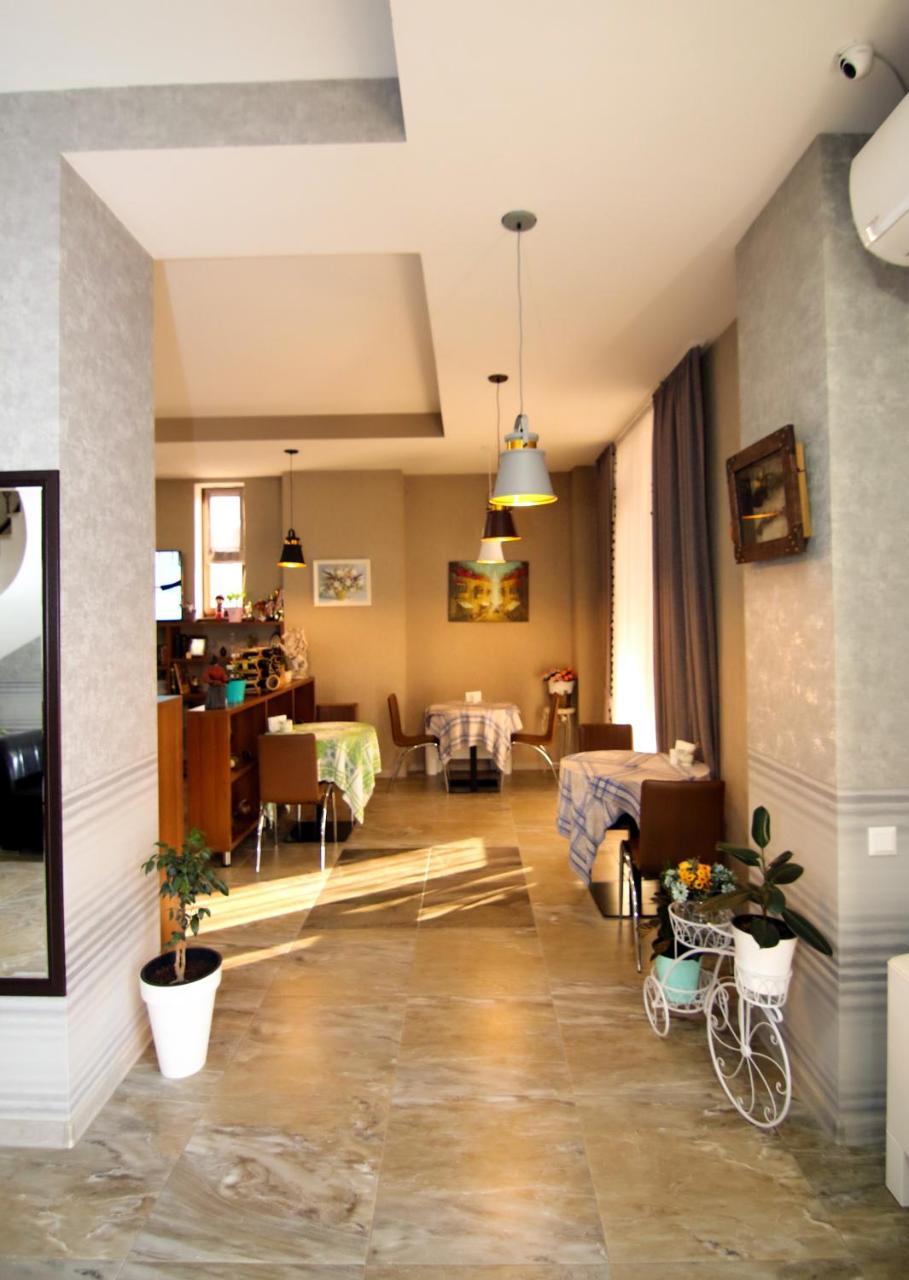 Hotel Salmer Тбилиси Екстериор снимка