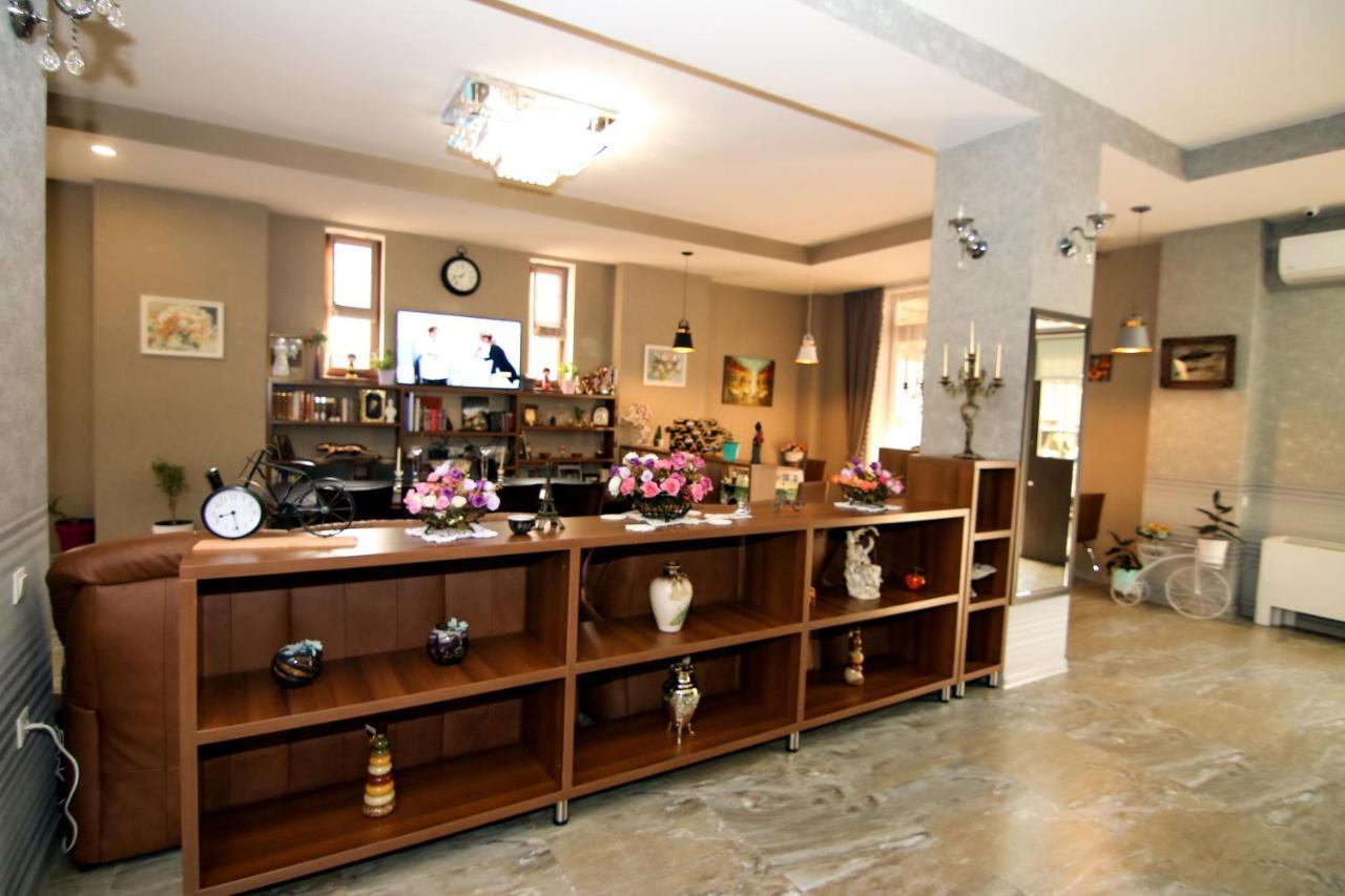 Hotel Salmer Тбилиси Екстериор снимка